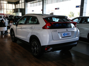 2019款1.5T CVT两驱无畏版 国VI 左后45度