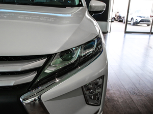 2019款1.5T CVT两驱无畏版 国VI 大灯