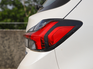 2020款2.0L 活力版 细节外观