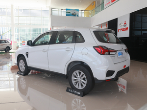 2020款1.6L 锋尚版 左后45度