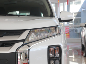2020款1.6L 锋尚版 大灯