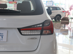 2020款1.6L 锋尚版 尾灯