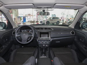 2020款1.6L 锋尚版 内饰全景