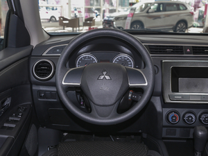 2020款1.6L 锋尚版 方向盘