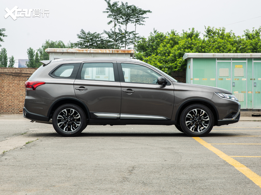 2020W{(ln) 2.0L (q) 5