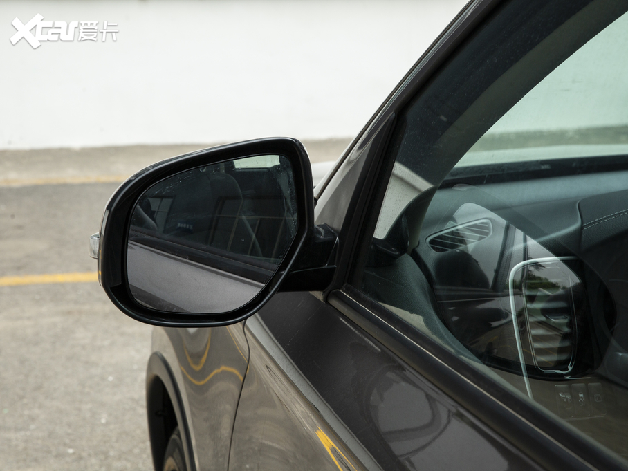 2020W{(ln) 2.0L (q) 5