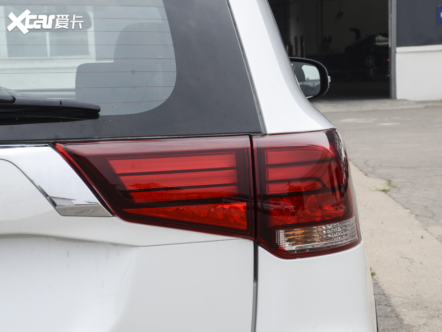 2020W{(ln) 2.0L (q) 7