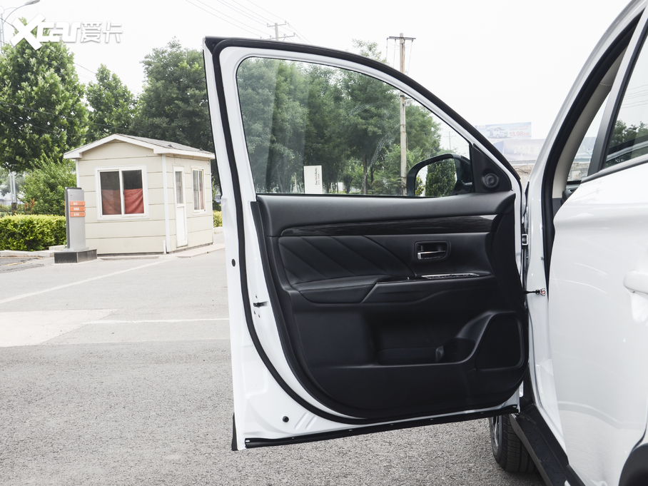 2020W{(ln) 2.0L (q) 7