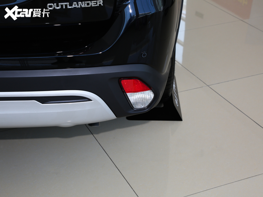 2020W{(ln) 2.4L (q) 5