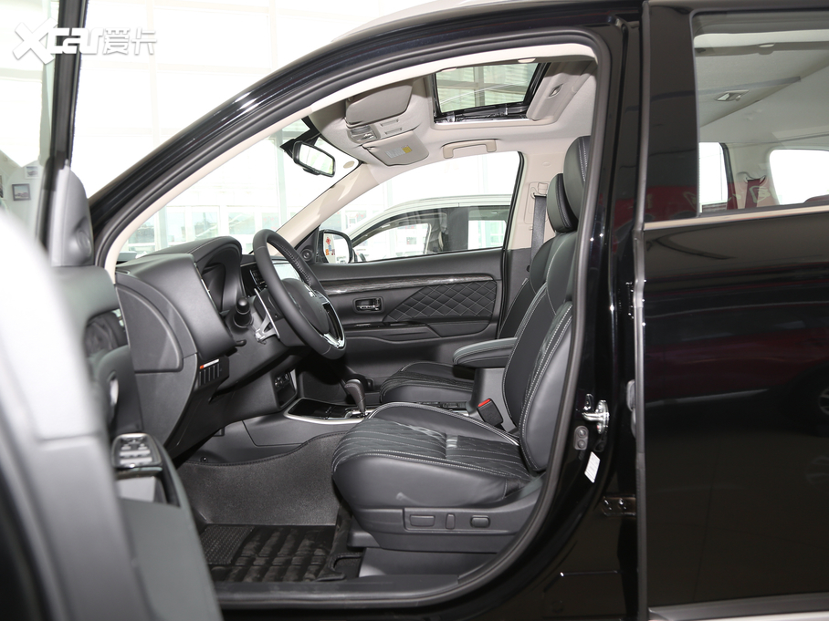 2020W{(ln) 2.4L (q) 5