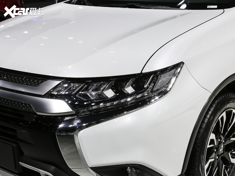 2020W{(ln) 2.4L (q) 7