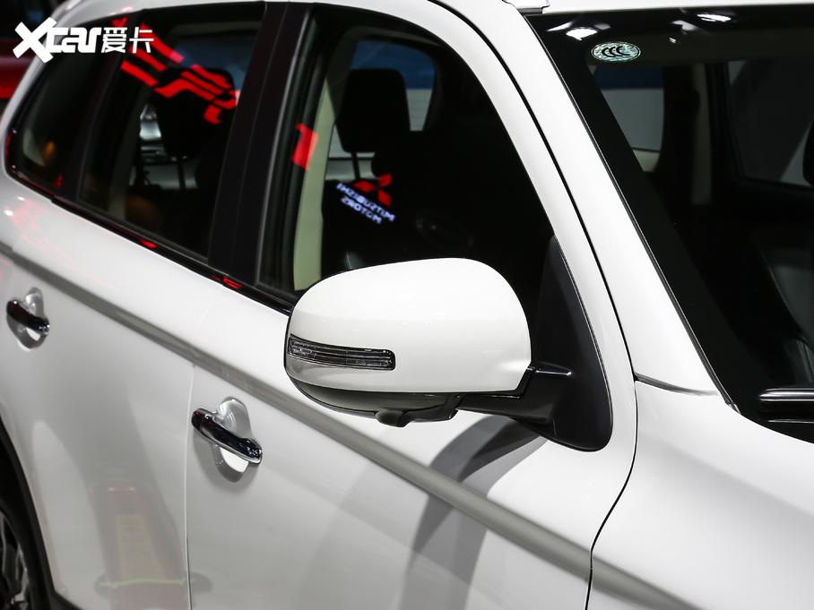 2020W{(ln) 2.4L (q) 7