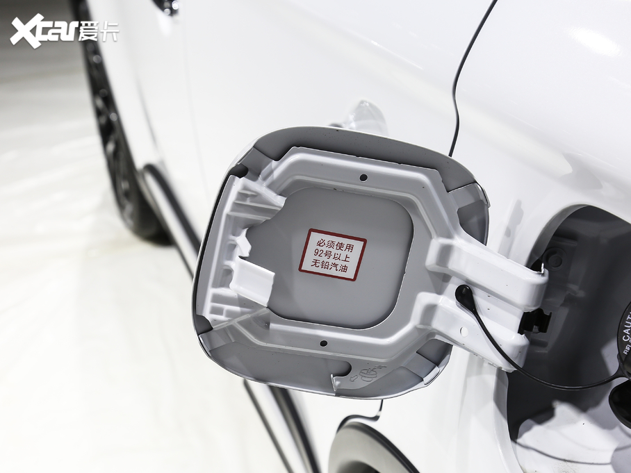 2020W{(ln) 2.4L (q) 7