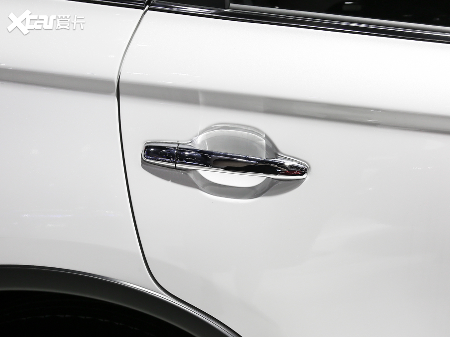 2020W{(ln) 2.4L (q) 7