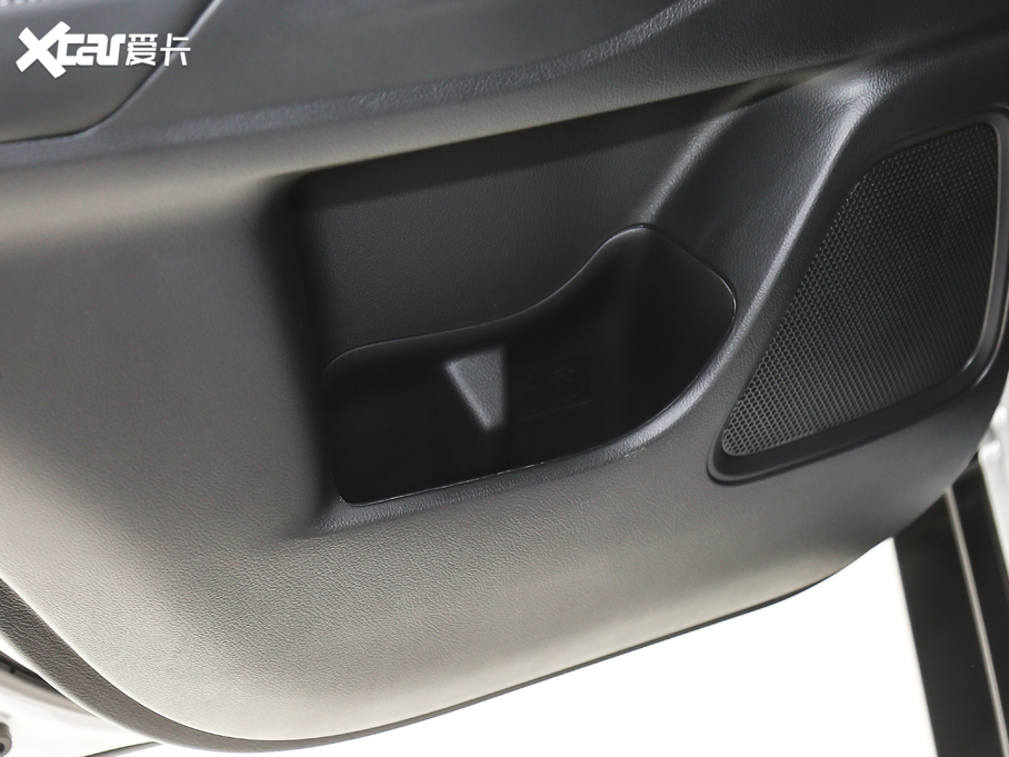 2020W{(ln) 2.4L (q) 7