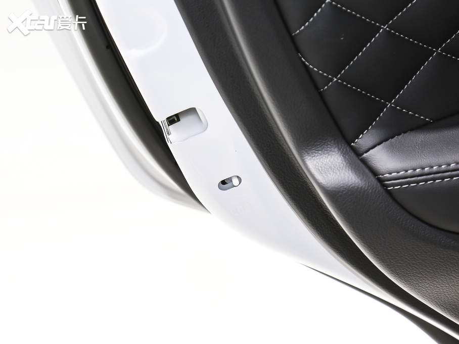 2020W{(ln) 2.4L (q) 7