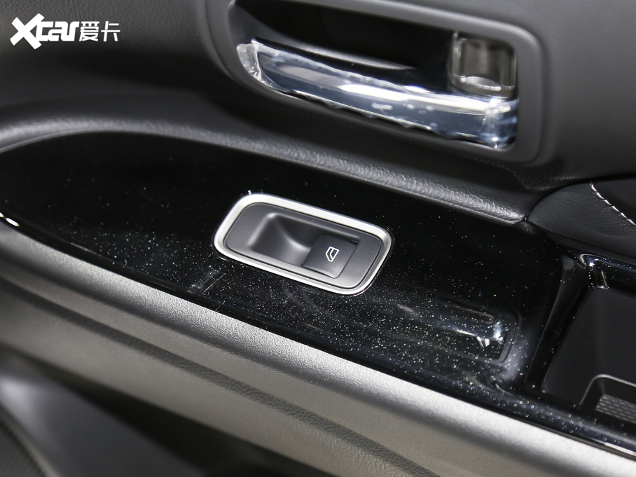 2020W{(ln) 2.4L (q) 7