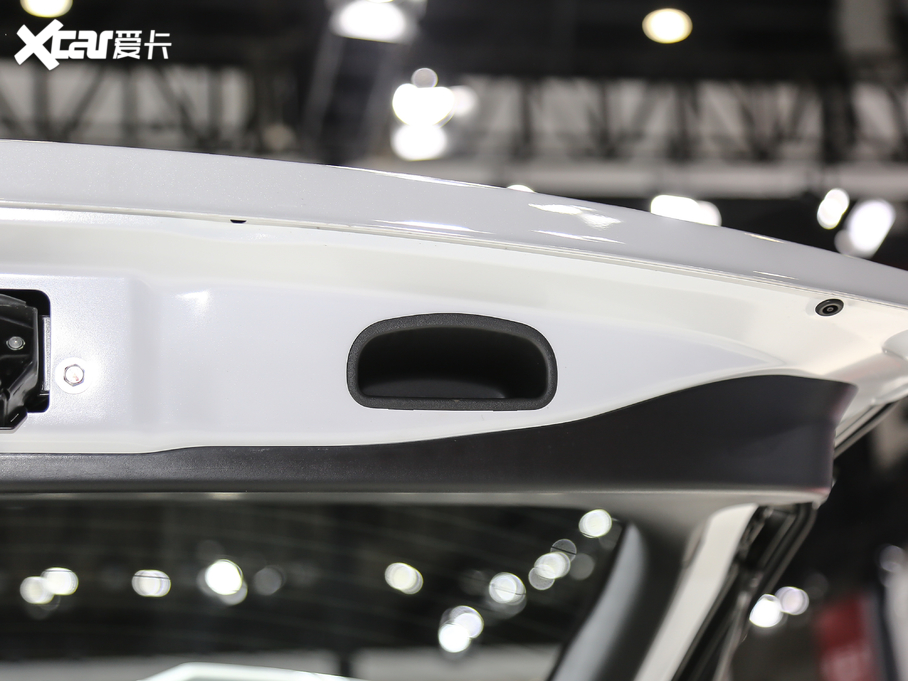 2020W{(ln) 2.4L (q) 7