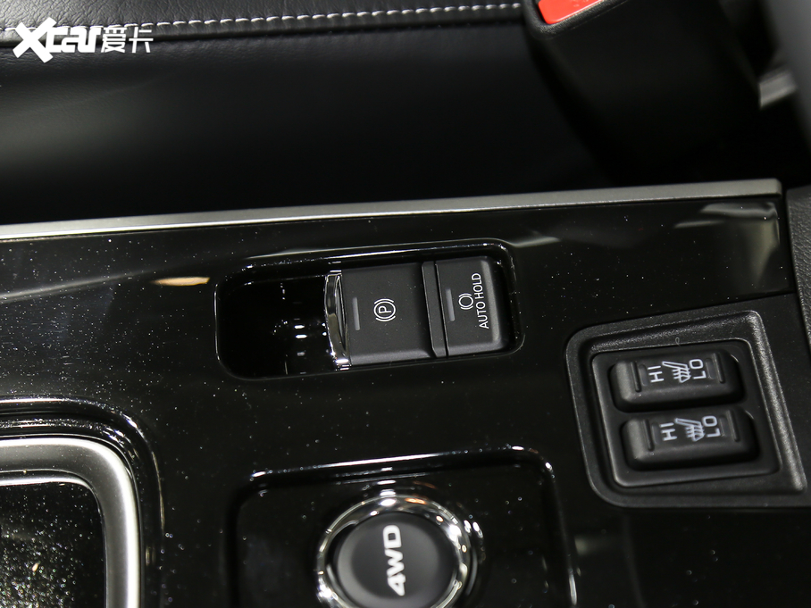 2020W{(ln) 2.4L (q) 7