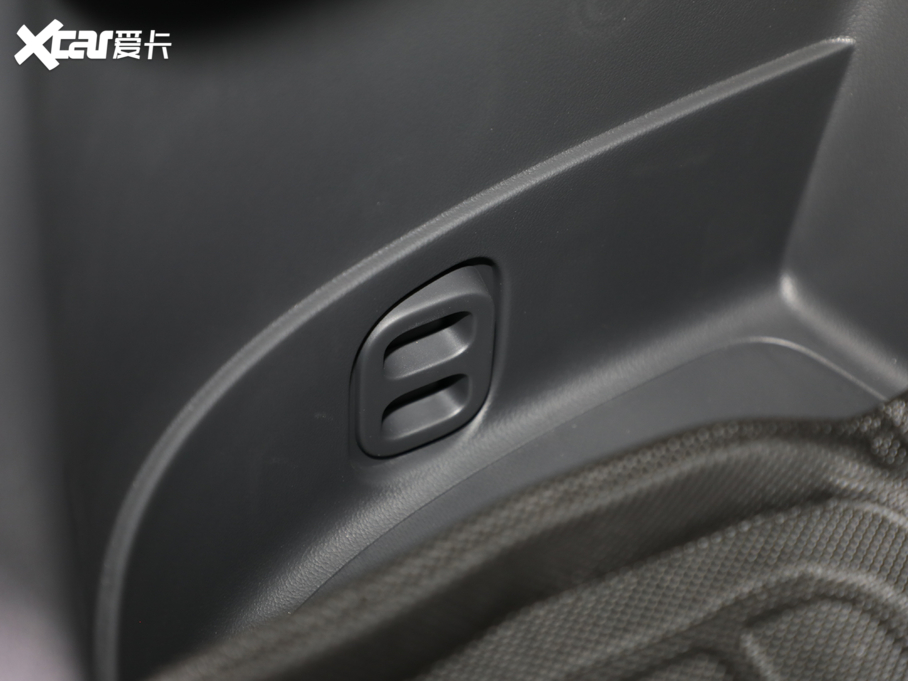 2020W{(ln) 2.4L (q) 5