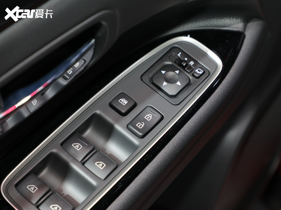 2020W{(ln) 2.4L (q) 5