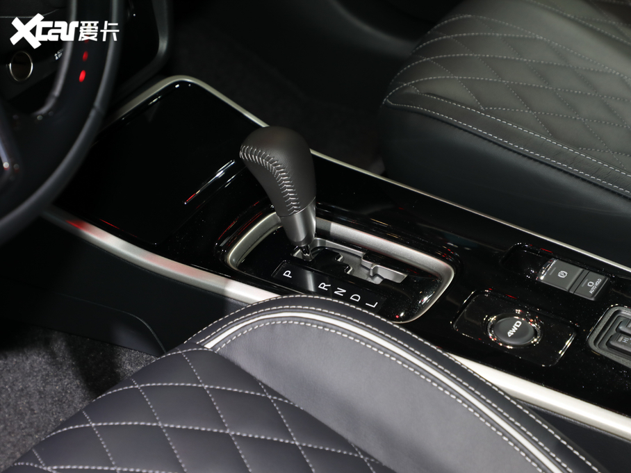 2020W{(ln) 2.4L (q) 5