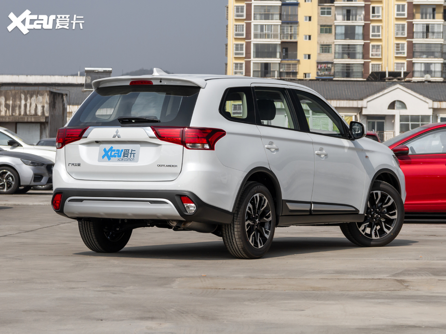 2020W{ 2.0L 򌕳а 5