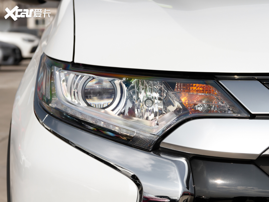 2020W{(ln) 2.0L (q)а 5