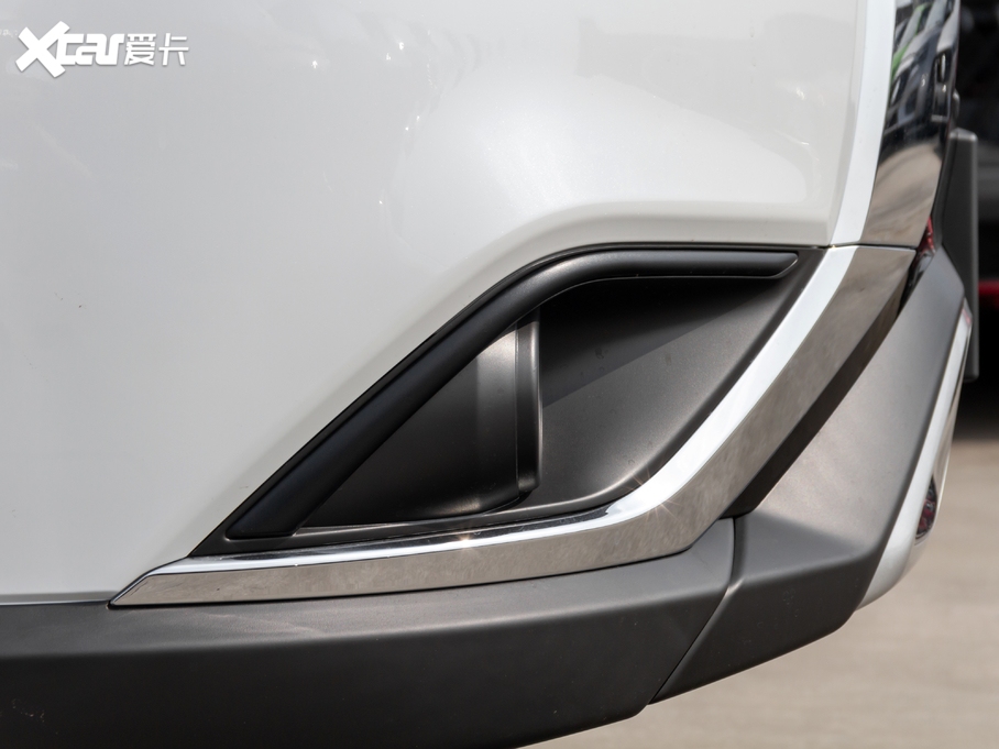 2020W{(ln) 2.0L (q)а 5