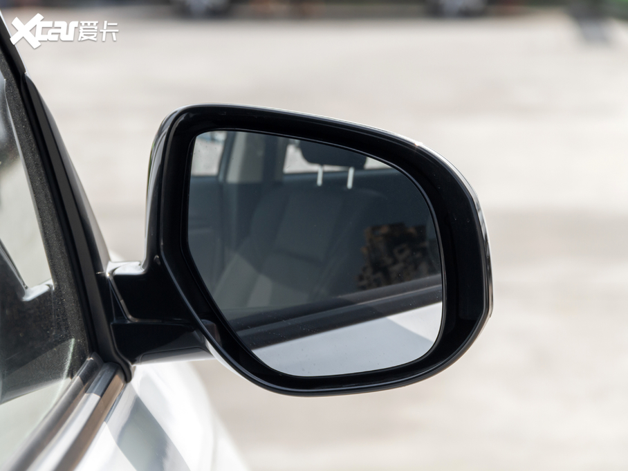 2020W{ 2.0L 򌕳а 5