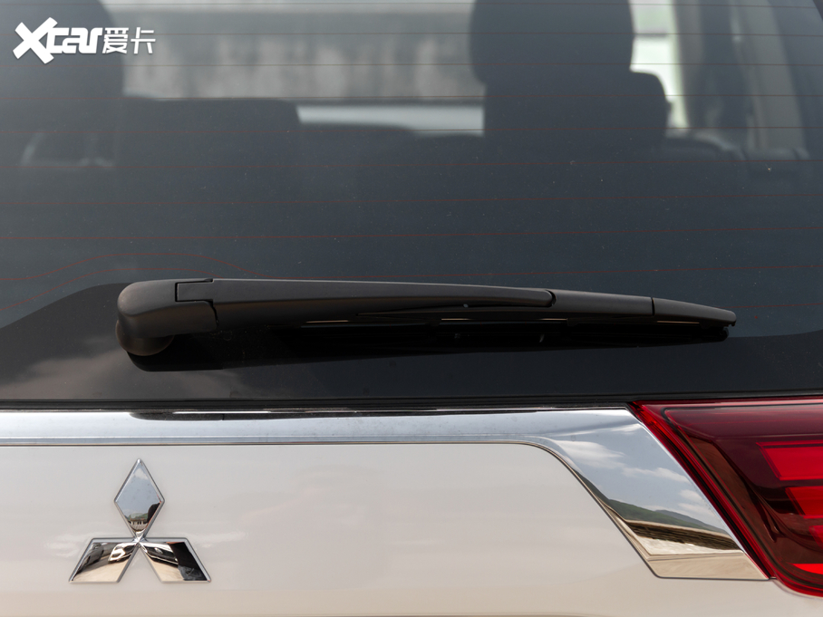 2020W{ 2.0L 򌕳а 5