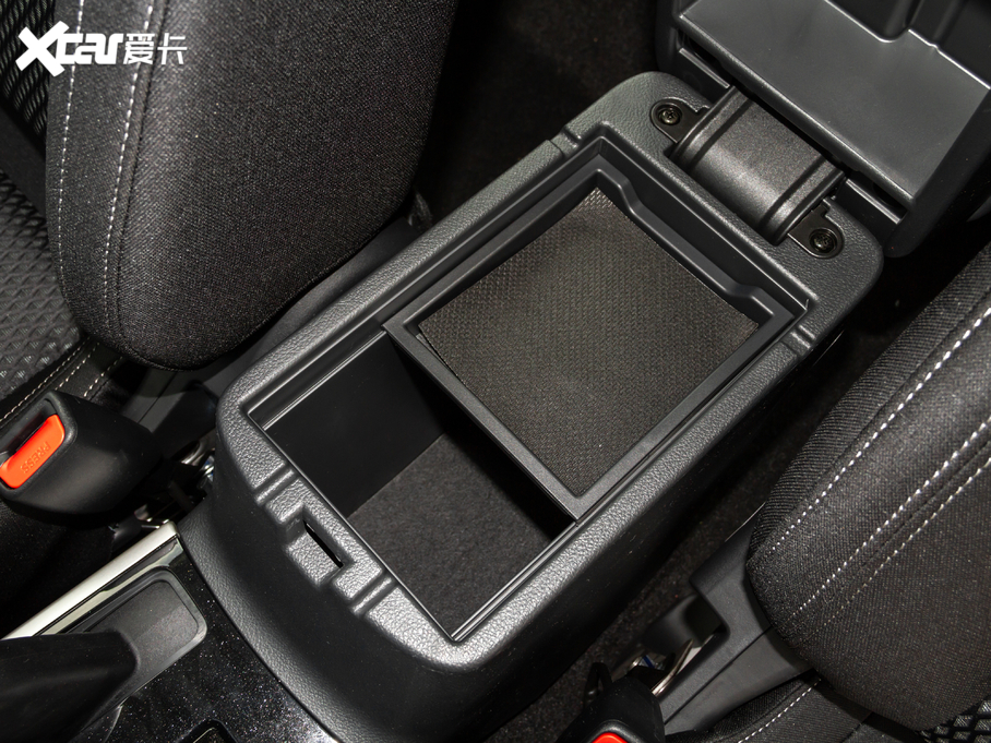 2020W{ 2.0L 򌕳а 5