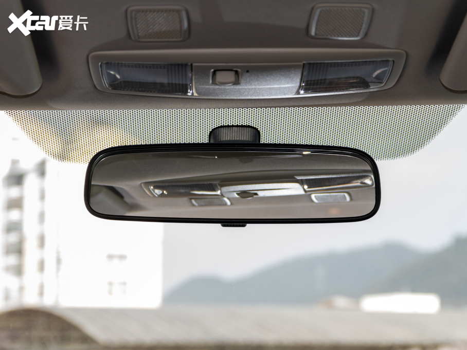 2020W{ 2.0L 򌕳а 5