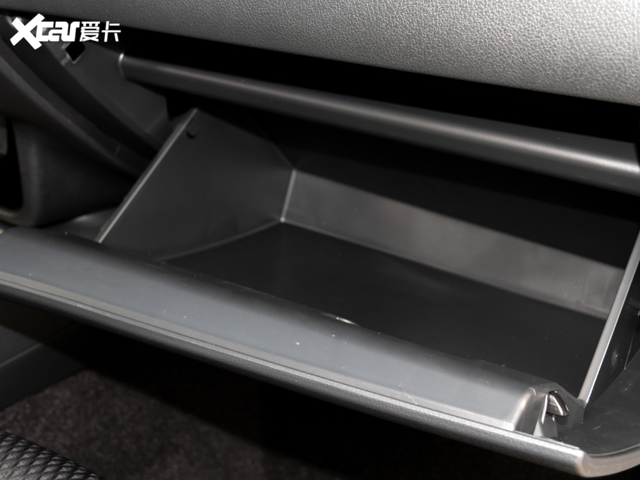 2020W{ 2.0L 򌕳а 5