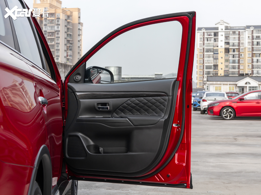 2020W{(ln) 2.4L (q) 7