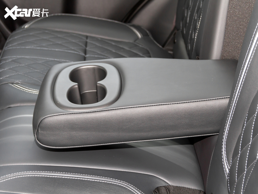 2020��W�{�� 2.4L �������� 7��