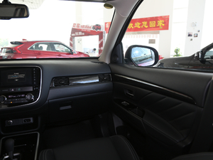 2020款2.0L 两驱畅享版 5座 中控区