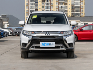 2020款2.0L 两驱畅行版 5座 正前