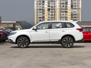 2020款2.0L 两驱畅行版 5座 正侧（左）