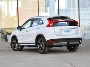 2021款1.5T CVT两驱信念版 左后45度