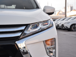 2021款1.5T CVT两驱信念版 大灯