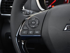 2021款1.5T CVT两驱信念版 中控区