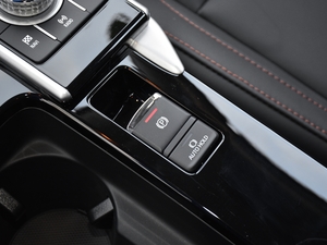 2021款1.5T CVT两驱信念版 驻车制动器