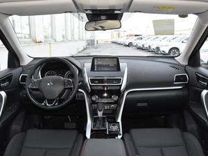 2021款1.5T CVT两驱信念版 内饰全景