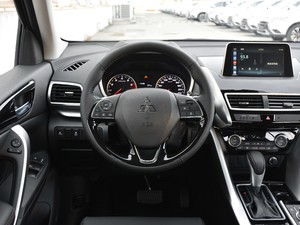 2021款1.5T CVT两驱信念版 方向盘