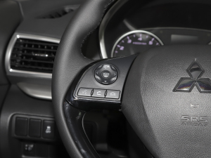 2021款1.5T CVT两驱梦想版 中控区