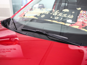2021款1.5T CVT四驱燃情版 雨刷