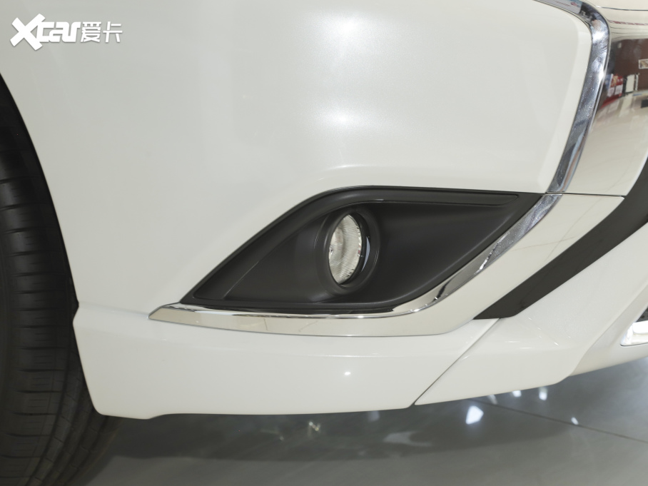 2021W{(ln) 2.0L (q) 5