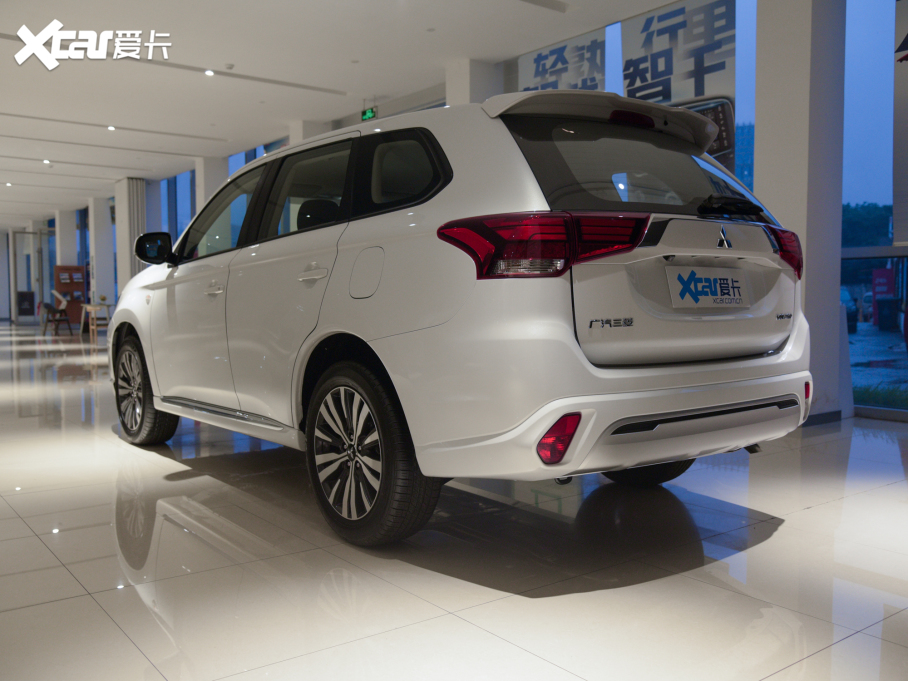 2021W{ 2.0L 򌕳а 5