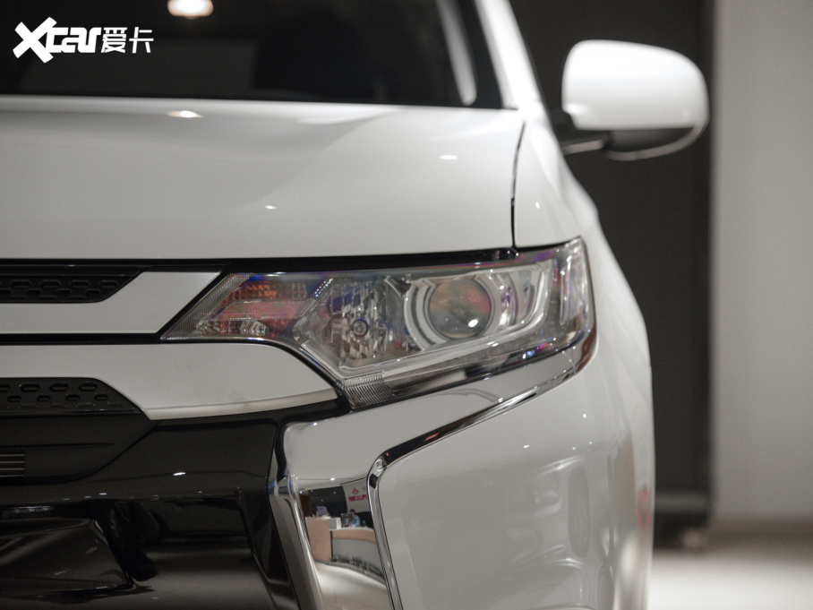 2021W{(ln) 2.0L (q)а 5